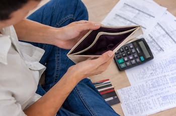 ¿Embargos por el no pago del CAE? Esto es lo que pasa actualmente por ley si tienes morosidad