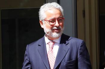 Militó en el PC y defendió a Spiniak: Quién es Luis Hermosilla, abogado involucrado en el pago de coimas al SII y la CMF