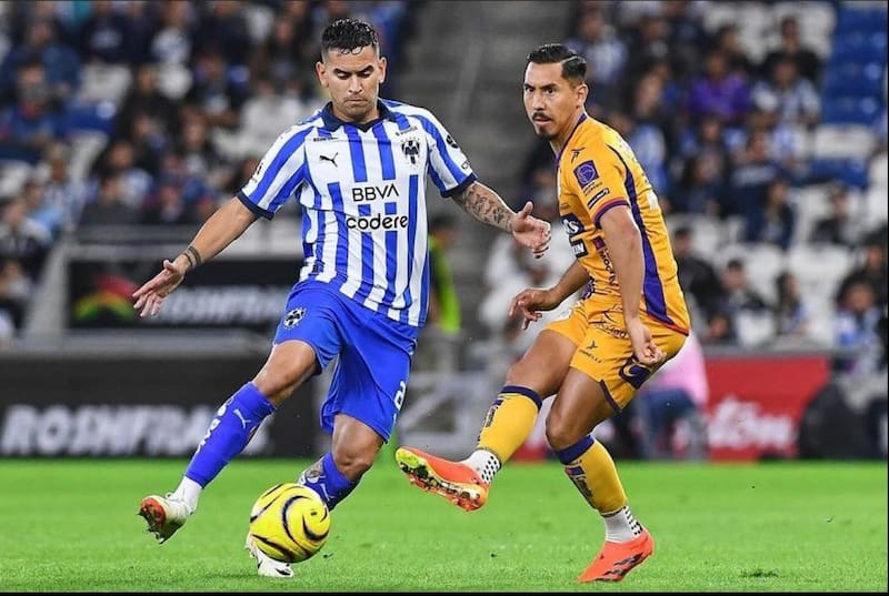 El zurdo podría salir de México tras 9 temporadas en el fútbol mexicano. Foto: @sebavegas6/Instagram