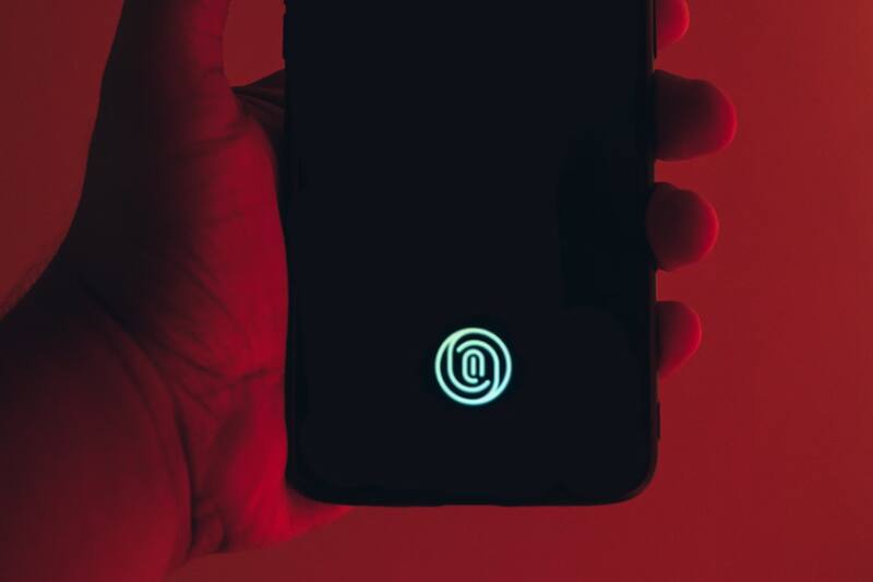 La huella dactilar es una de las formas más rápidas y seguras para proteger tu teléfono.