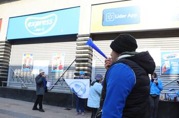 “Este acuerdo es doloroso”: Trabajadores de Walmart anunciaron el término de su huelga