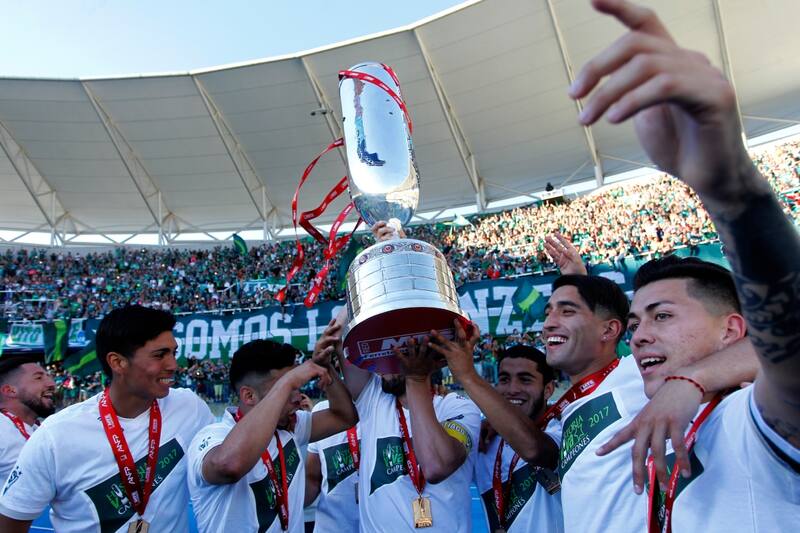 Santiago Wanderers obtuvo el título de Copa Chile en 2017. Foto: Aton.