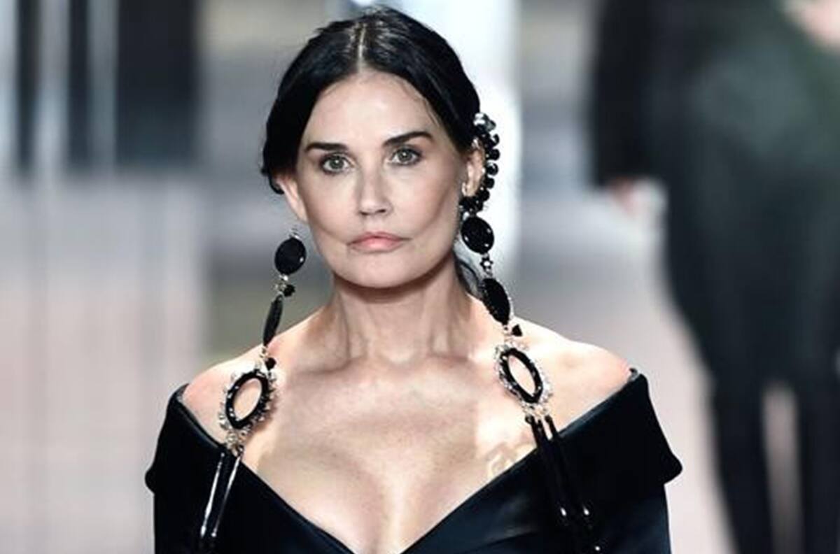 Demi Moore habla por primera vez sobre su llamativa aparición en el Fashion Week