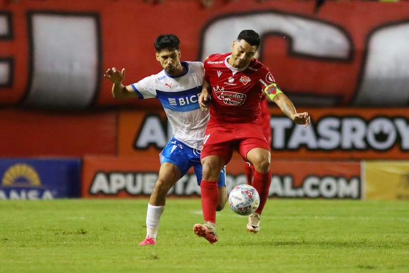 Chiallanejos y Cruzados se miden este miércoles por la Copa de la Liga. Foto: Agencia Aton.
