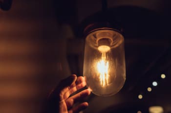 Enel confirmó cortes de luz para este jueves 26 de febrero: 8 comunas de la RM se verán afectadas