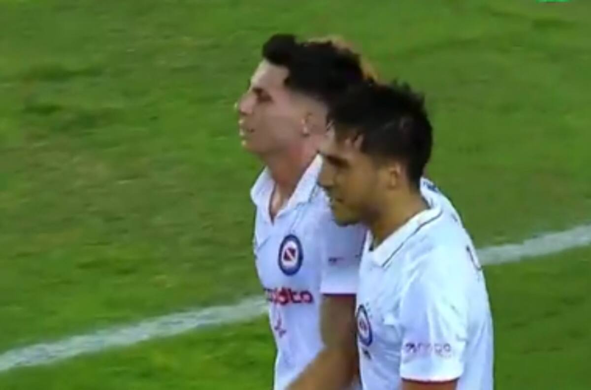 Emulando a los hermanos Korioto: El gol de los Mac Allister en Argentina