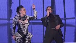 Con cambio de look y junto a Ivy Queen: Así fue la presentación de Bad Bunny en los Billboard Awards