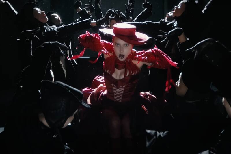 La popular cantante estrenó a comienzos de año su último disco "Mayhem".