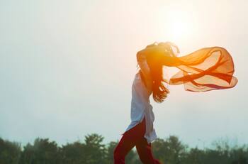 Chile lidera, pero solo en Latinoamérica: Publican ranking con los 10 países con mejor calidad de vida