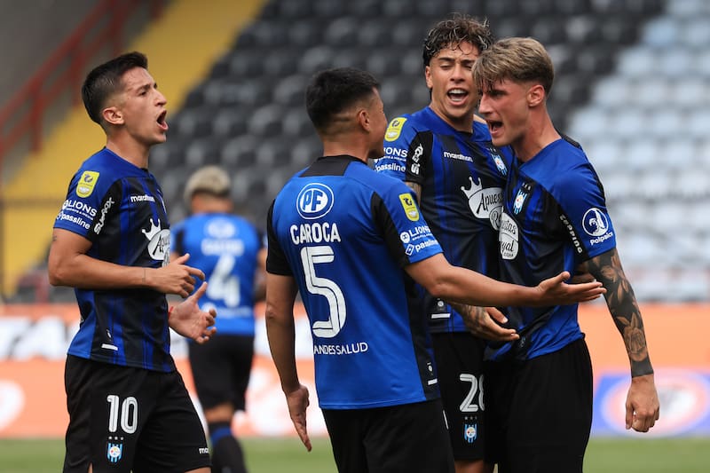 Los Acereros se quedaron con el partido. Foto: Agencia Aton.