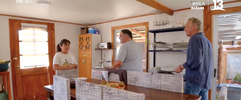 Parte del comedor de su casa / Canal 13