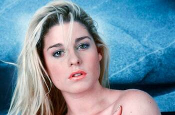 "Dándonos amor": Tanza Varela compartió una romántica fotografía junto a su pareja, Matías Bize