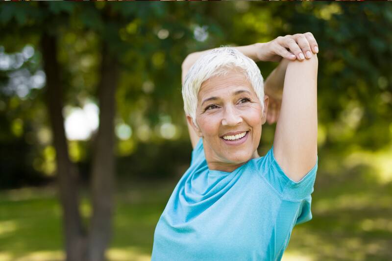 Revisa cuál es el entrenamiento que deben hacer las personas que pasan mucho tiempo sentadas.