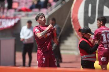 No solo Maxi Guerrero: aseguran que la U tendría en carpeta a otro jugador de Primera B