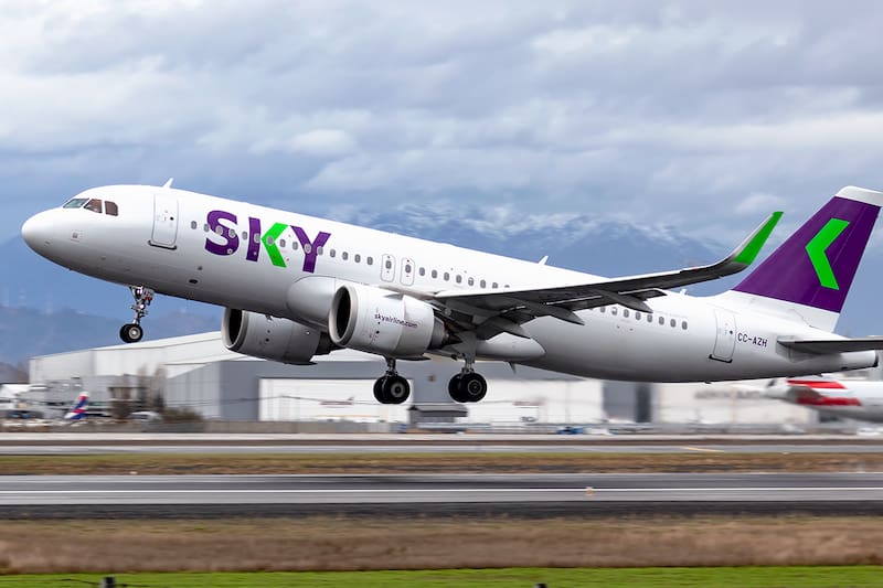 Pilotos denuncian precarización por parte de la empresa.