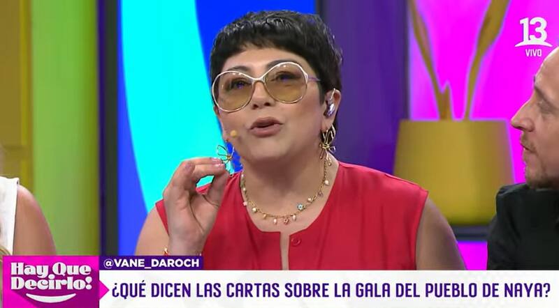 La tarotista predijo el destilo de la Gala del Pueblo. Créditos: Pantallazo Canal 13