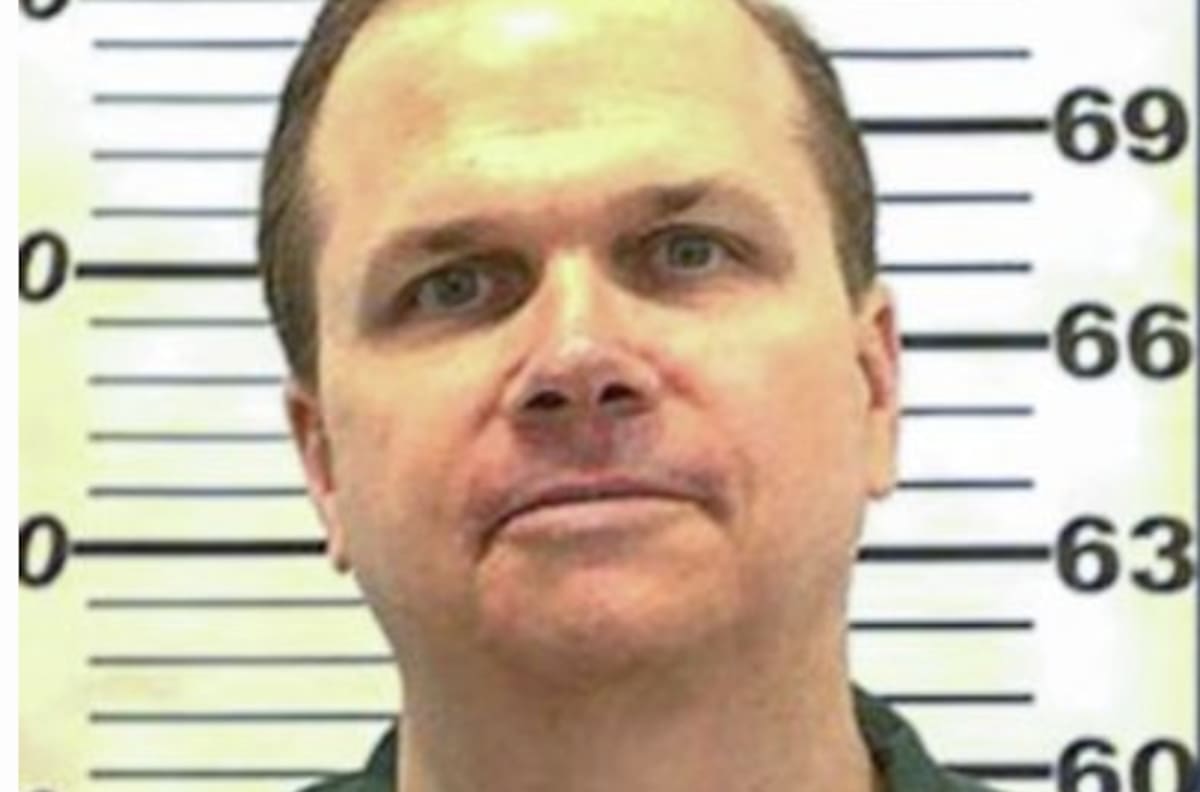 Quién fue Mark Chapman, el asesino de John Lennon