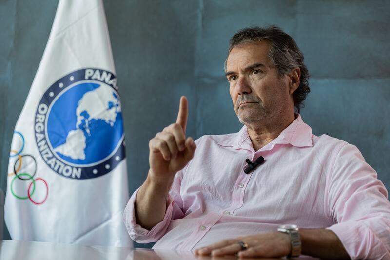 "Hace muchos años que Chile tiene una deficiencia en la formación de todo tipo de deportistas a nivel de clubes. No sé quién será el responsable de esa decadencia."