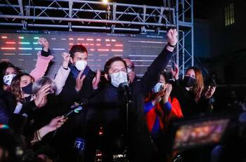 Pulso Ciudadano: Boric lidera carrera presidencial y 75% aprueba cuarto retiro