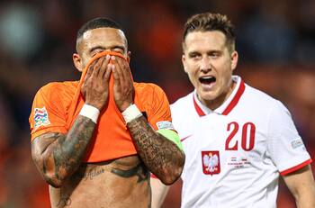 VIDEO | El penal fallado por Memphis Depay que dejó sin festejos a Países Bajos en la Nations League