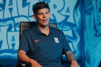 Puede quedar sin DT: El gran golpe al mercado que afectaría el futuro de Esteban Pavez en Perú