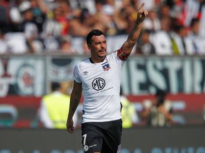 “Copas hay de sobra”: la reacción de Esteban Paredes tras el título de la U sobre Colo Colo