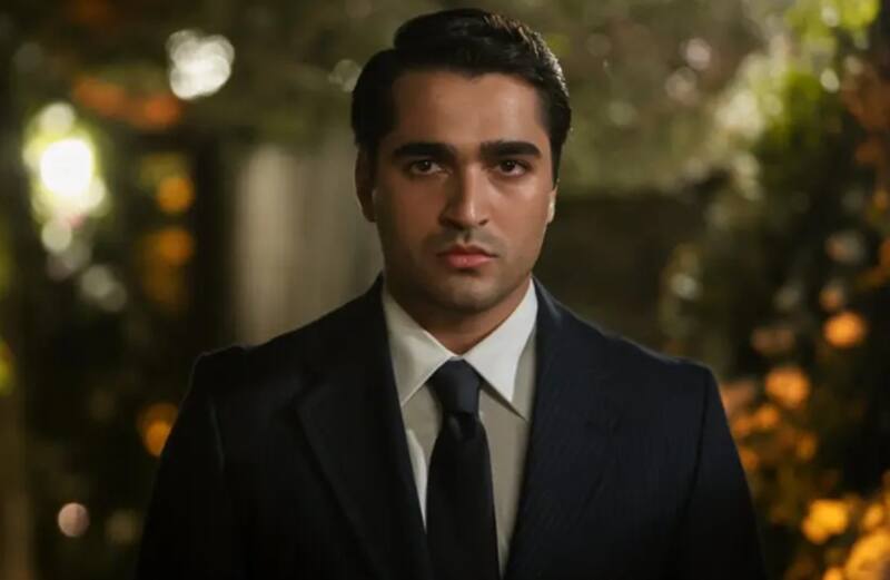 El galán turco da vida a Ferit. Créditos: Mega