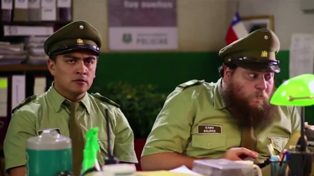 “Buenos días, buenas tardes”: Sergio Freire recordó el origen de su imitación a Carabineros con el Guatón Salinas