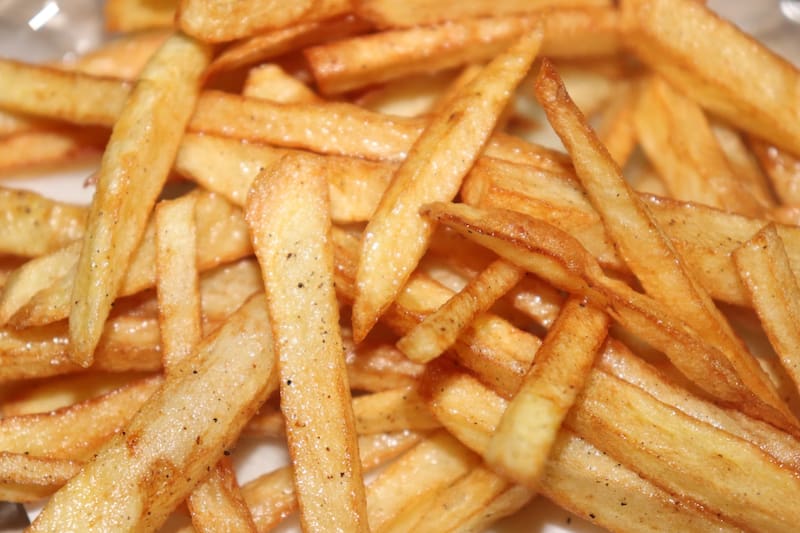 Estas papas fritas te quedarán crujientes y deliciosas.