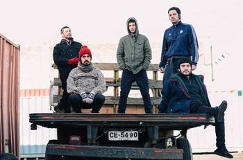 "Vuela Vuela" es el nuevo cover de Ases Falsos