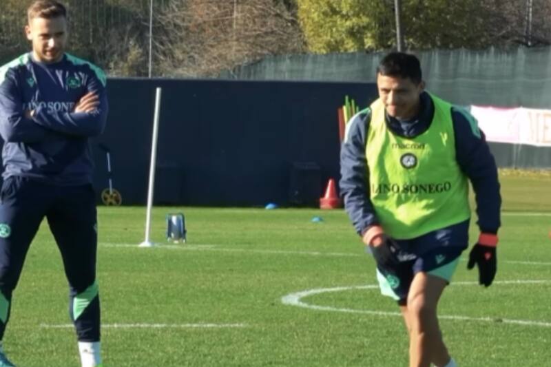 ya comenzó a trabajar con balón junto al Udinese y se acerca su regreso a las canchas de la Serie A.