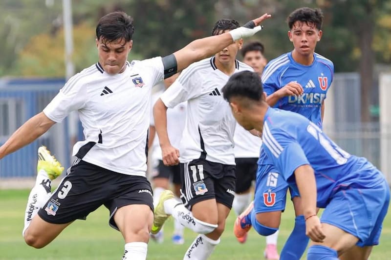La U recibió a la Sub-18 de Colo Colo en el Centro Deportivo Azul. Foto: Colo Colo Oficial.