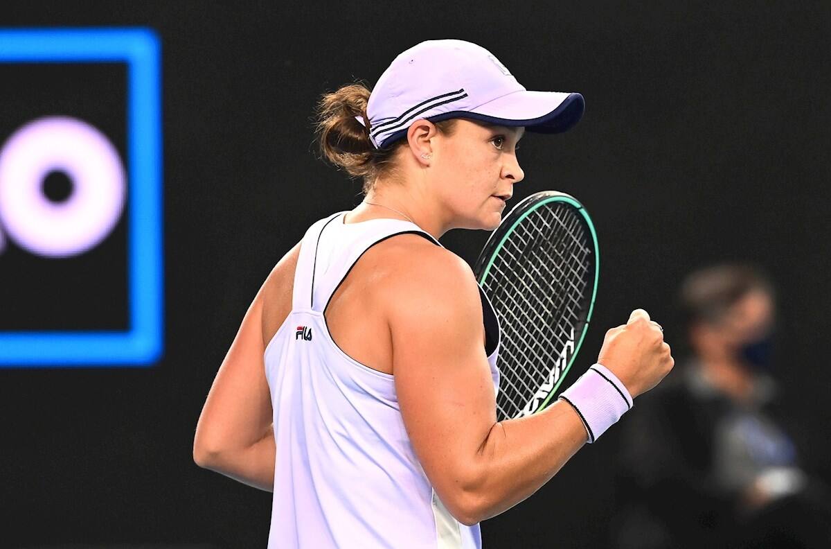 Ashleigh Barty, la gran esperanza local, sigue sólida en el Australian Open