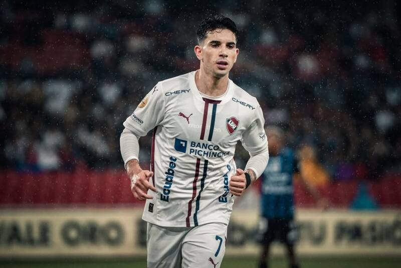 El extremo está a detalles de ser jugador de Colo Colo. Foto: @Ldu_oficial.