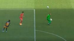 El increíble error del arquero del Salzburgo que significó el empate del Liverpool