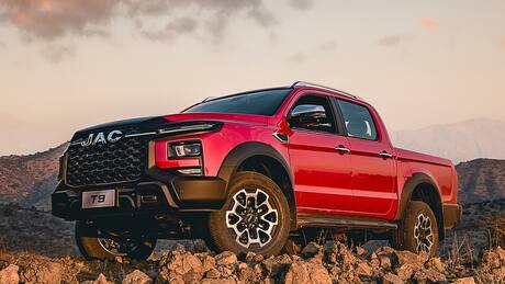 JAC presenta sus camionetas T9 y T8 Pro: son las más avanzadas en Chile