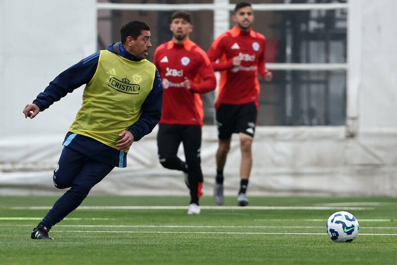 Parte del entrenamiento de la Roja.