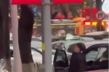 VIDEO | Cantón: Hombre atropella a 13 personas, deja a 5 fallecidas y luego lanza dinero