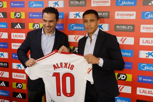 “No hace falta ser del Betis por Pellegrini. Tenemos a Suazo y Alexis, antes a Medel. Invito a los chilenos a ser del Sevilla”