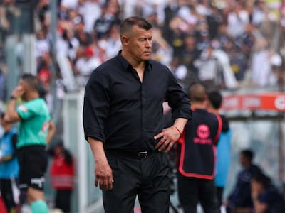 Los millones que le cuesta a Colo Colo despedir a Jorge Almirón tras goleada con la UC