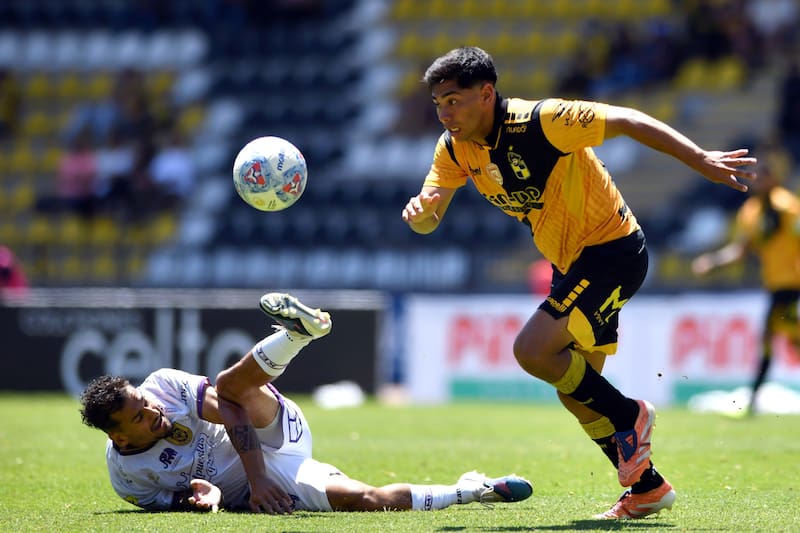 Ya se enfrentaron en Primera División y hoy juegan por la Copa de la Liga. Agencia Aton
