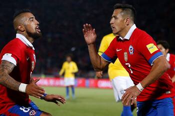 “Alexis Sánchez todavía tiene algo que entregarle a la Selección Chilena, Arturo Vidal no”