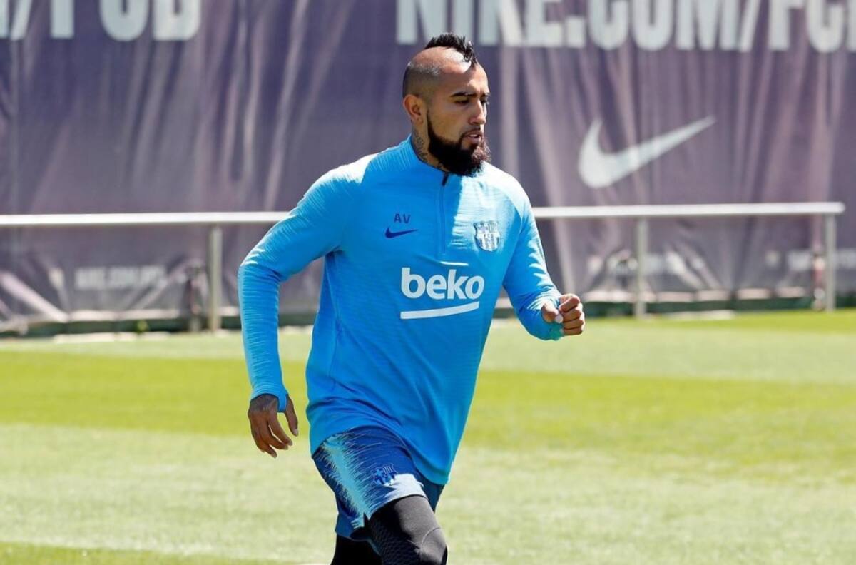 Arturo Vidal demuestra toda su habilidad en entrenamiento del Barcelona