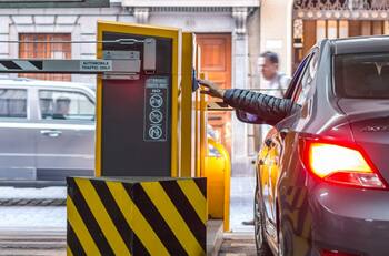 Si tienes esta tarjeta bancaria puedes obtener estacionamiento GRATIS en los Mall Plaza
