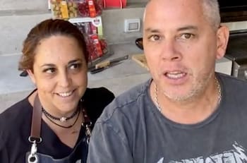 "Eres de la familia hace ya 7 años": La especial celebración de José Miguel Viñuela a su asesora del hogar, Nené, en su cumpleaños