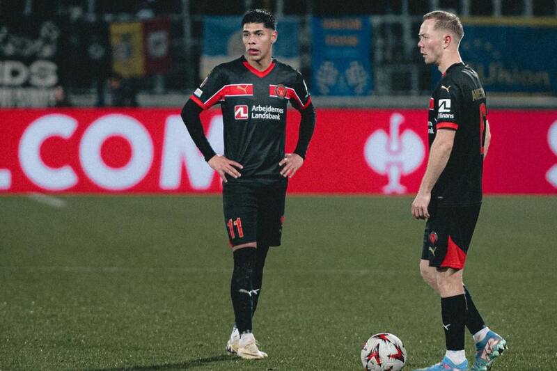 en el Midtjylland por Europa League.