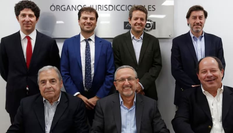 Siete son sus miembros, que reciben un viático como renta. Algo más de 2 millones de pesos percibe su presidente.