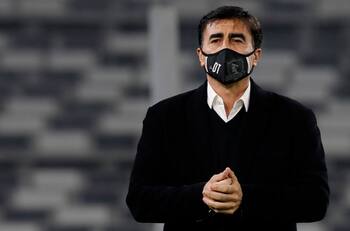 Colo Colo tomó una decisión con el arbitraje y por la sanción de Gustavo Quinteros