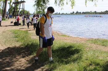 Confirmaron brote de dermatitis atópica por agua de Laguna Avendaño: autoridades sanitarias prohibieron el ingreso