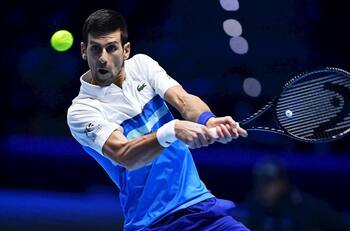 Novak Djokovic está retenido e incomunicado en la frontera y peligra su presencia en el Australian Open